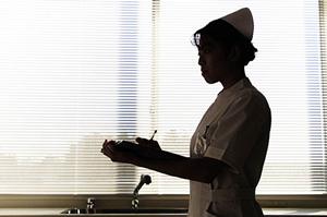 少額の掛け金で入院保障を受けられる女性向きの保険